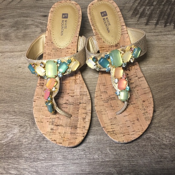 ☀️White Mountain Jeweled Leather Wedge Sandals 10 - Picture 2 of 8